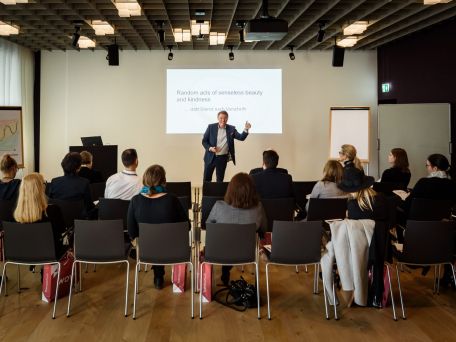 Warum Unternehmen in Verkaufsschulungen für das Team investieren sollten